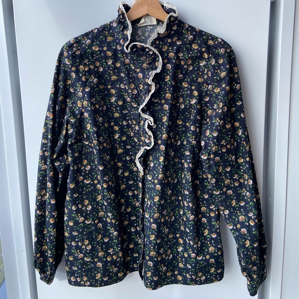 Sezane Colina shirt.